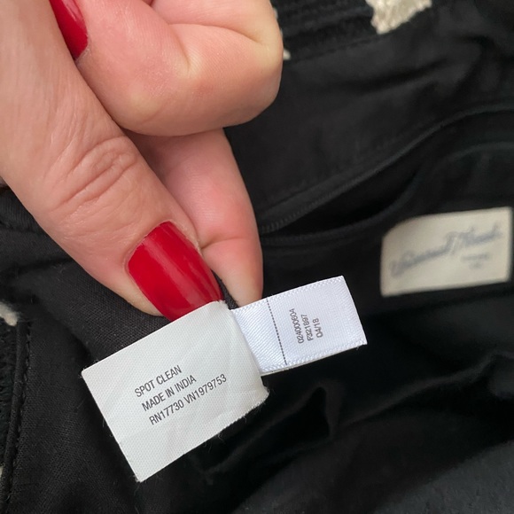 Universal Thread Black & Cream Striped Pointed Flap Woven Backpack - Picture 12 of 12